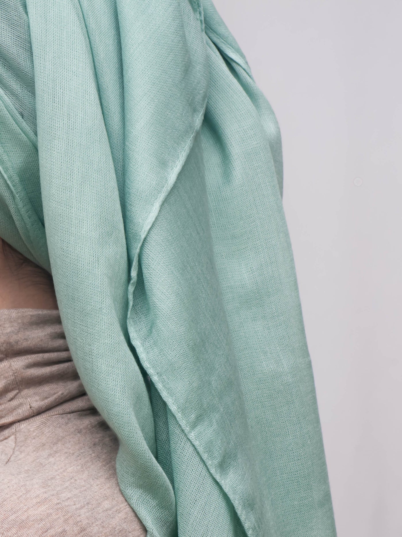 Airy modal scarf - mint - CHEVMON