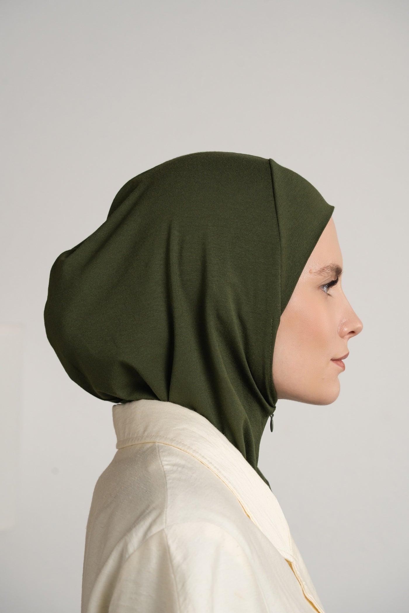 Hijab mit Reißverschluss – armeegrün