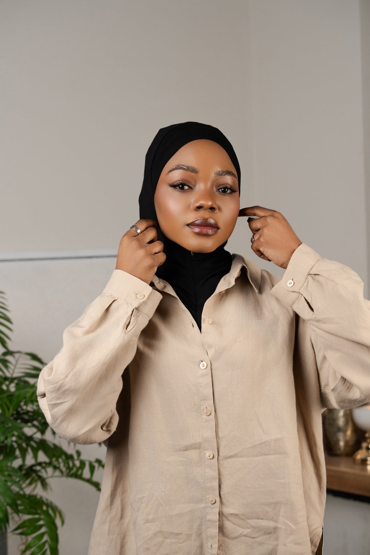 Hijab mit Reißverschluss – schwarz