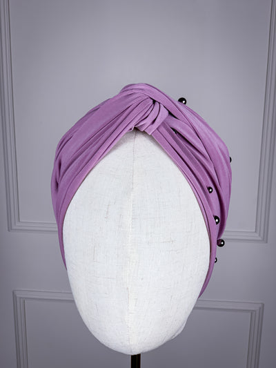 Jersey praktischer Turban mit dunklen Perlen - lilac